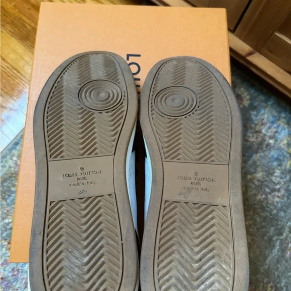 LOUIS VUITTON MEN’S RIVOLI SNEAKER. SIZE US 12 N / LV 11 N. ITEM# 1A8WGD - Picture 6 of 6